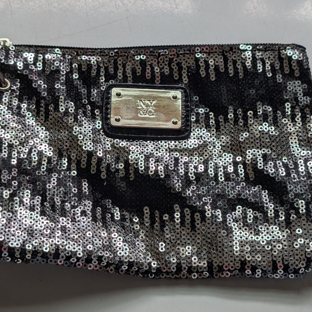 NWT New York & Co. Black and Silver Sequin Clutch **Final Price** - Picture 2 of 15